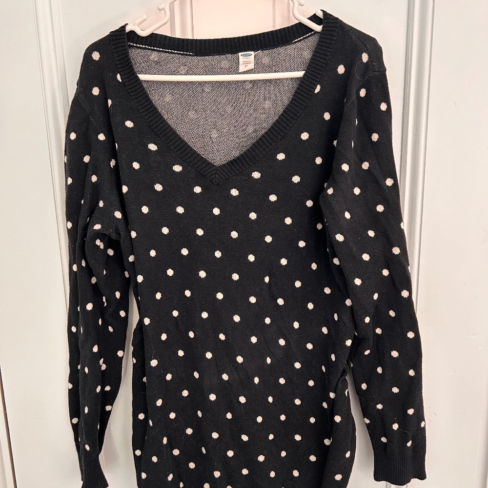 Old Navy Polka Dot Maternity Sweater